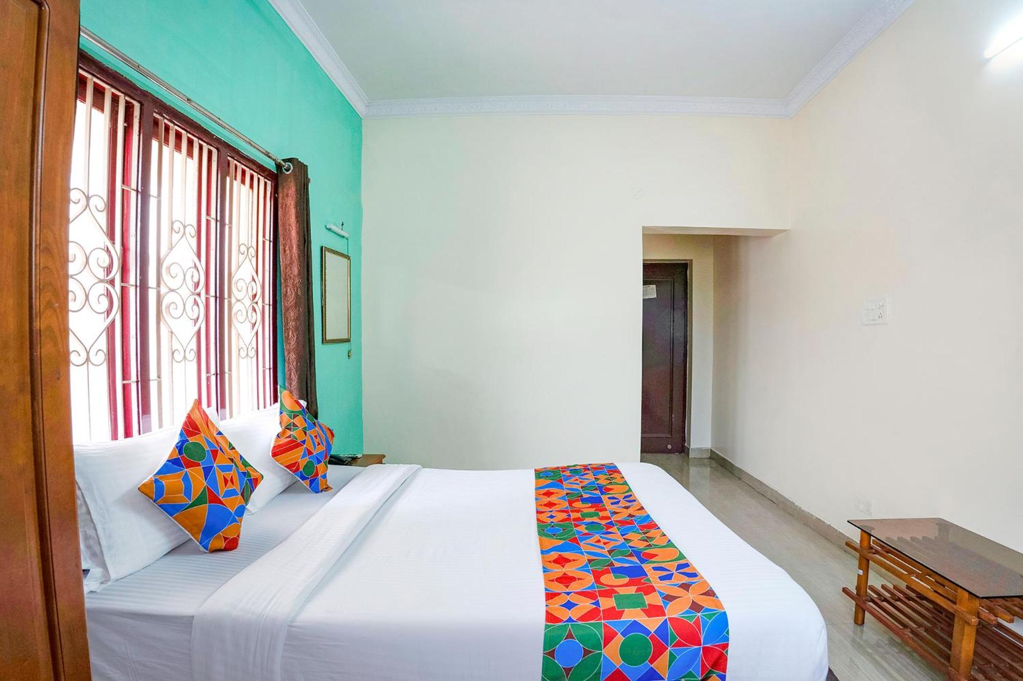 Fabhotel Tree Service - T Nagar Hotel 3*
