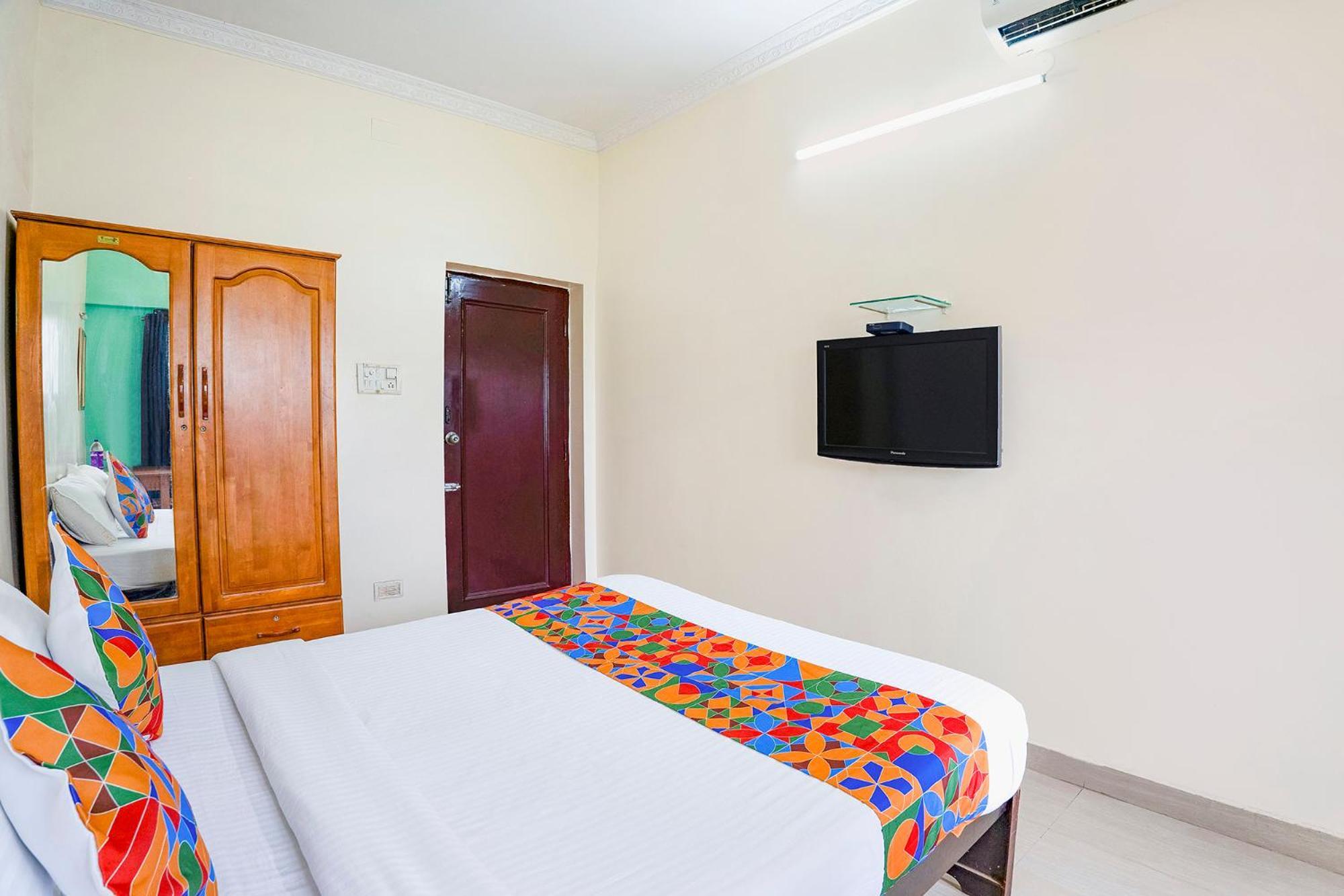 Fabhotel Tree Service - T Nagar